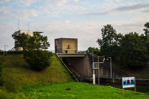 Schleuse-3.jpg Schleuse-3.jpg