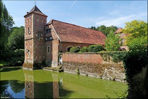 Burg Huelshoff --2.jpg