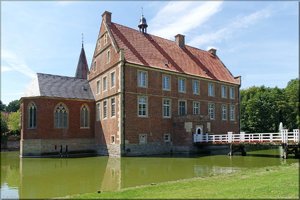 Burg Huelshoff --11.jpg