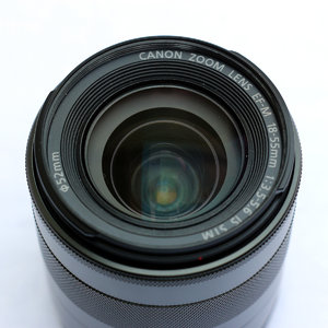 Canon_EF-M_18_55_vorn_1200pix.JPG Canon_EF-M_18_55_vorn_1200pix.JPG