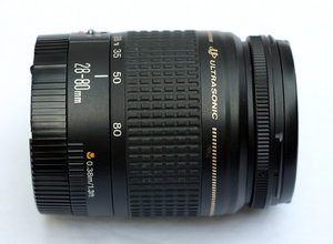 Canon_EF_28_80mm_Seite_1642x1200pix.JPG