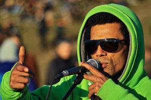 2015_10_11_SD9_ASchacht100mm___Mauerpark_Musiker_Oya___0036_VarA_DT01_1350x900pix.jpg 2015_10_11_SD9_ASchacht100mm___Mauerpark_Musiker_Oya___0036_VarA_DT01_1350x900pix.jpg