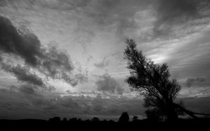 2015_12_01_urDP1_Rasdorf_Weide_Wolken_SW_0790_VarE_DT04_1440x900pix.jpg 2015_12_01_urDP1_Rasdorf_Weide_Wolken_SW_0790_VarE_DT04_1440x900pix.jpg