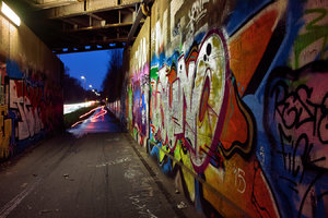 2015_11_19_DP1s_Muenster_Bahnbruecke_Graffitti_0040_VarB_DT02_1350x900pix.jpg
