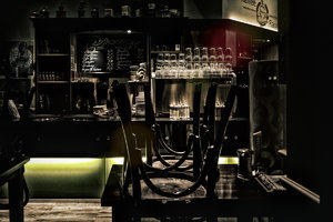 Schaufenster Stühle_1200_.jpg