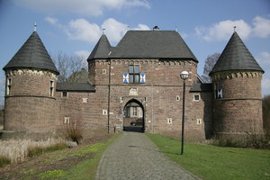 EF-24-85-5,6.JPG EF-24-85-5,6.JPG