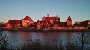 2016_03_22_urDP1_Malbork_Marienburg_Sonnenuntergang_0407_VarA_DT02___1600x900pix.jpg