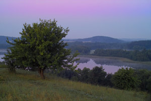 2016_06_19M_0424MESZ_SD9_Rummelsberg_Wesensee_Morgenstimmung_mit_Birnbaum_0040_VarLH_DT05___1350.jpg 2016_06_19M_0424MESZ_SD9_Rummelsberg_Wesensee_Morgenstimmung_mit_Birnbaum_0040_VarLH_DT05___1350.jpg