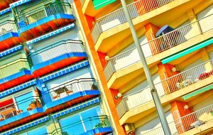 Hochhaus Blanes_DxO_tonemapped klein.jpg