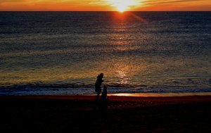Sonnenaufgang mit Hund klein.jpg