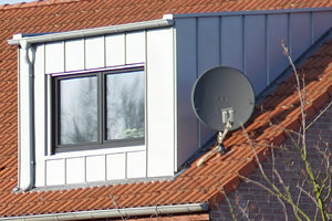 Mitakon 85mm-F2100Pro.jpg