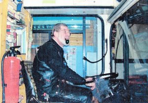 2Bus&Pfeife.jpg 2Bus&Pfeife.jpg