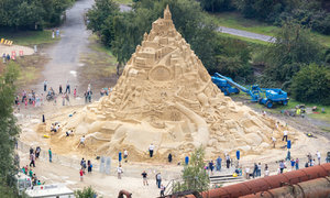 Sandburg-Duisburg 2017 - BF.jpg Sandburg-Duisburg 2017 - BF.jpg