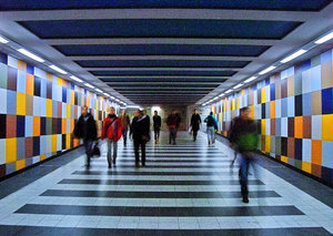 2017_04_24_Bln_Bhf_Gesundbrunnen_U8Tunnel_PIMG0047_VarF_DT03___1198x847pix.jpg