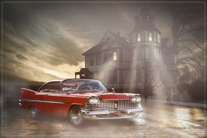 1200_Frame_Christine mit altem Haus_1_Bea_-2_Lichtstrahlen + Nebel_Lichtschein_.jpg