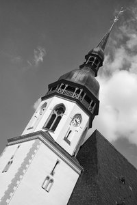 2018-07-08_KIRCHE_XT1_sw_DSCF3185.jpg 2018-07-08_KIRCHE_XT1_sw_DSCF3185.jpg