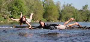 Adrian und dina wasser zuschnitt.JPG