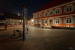 Kork Rathaus Brunnen.jpeg