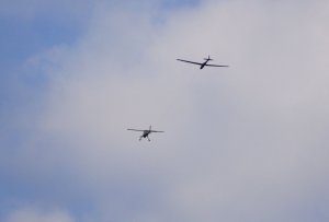 Segelflieger im Schlepp.JPG