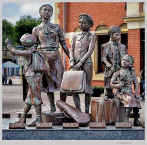 01 - Kindertransporte he 1200.jpg