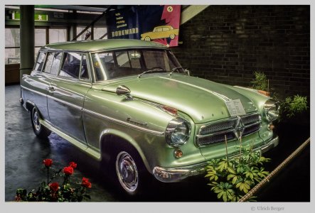 09 - Borgward he 1200.jpg