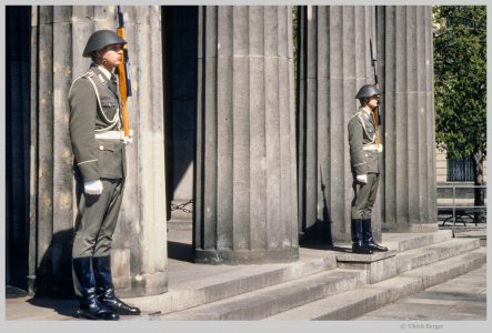 04 - 1. Mai 1986 Unter den Linden - 1000.jpg