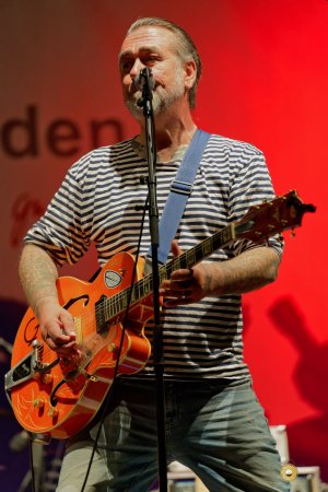 Bild 09.09.22 um 23.38 2.jpg Bild 09.09.22 um 23.38 2.jpg