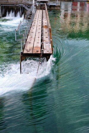 URL_CH_0104.jpg URL_CH_0104.jpg