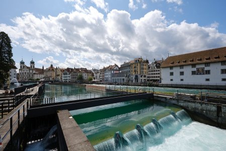 URL_CH_0342.jpg URL_CH_0342.jpg