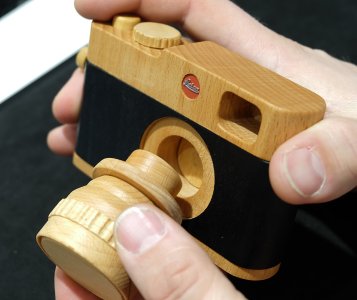 Leica_Wooden_Camera_96689_Bild4.jpg