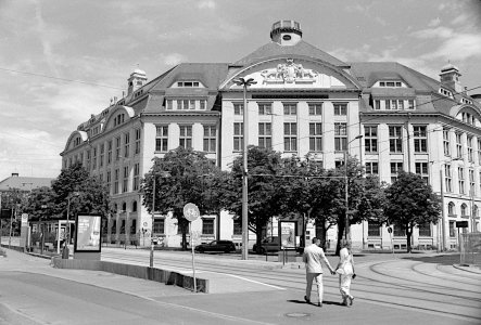 LEIHHAUS_ERICH-WEINERT-PLATZ_0001_WEB.jpg