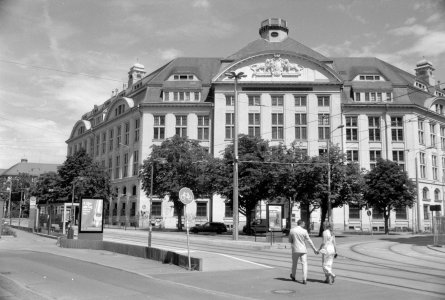 LEIHHAUS  VUESCAN_WEB.jpg