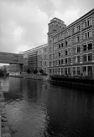 OLYMPUS OM 2n SCHWARZ BERLIN MIX_027-WEB.jpg OLYMPUS OM 2n SCHWARZ BERLIN MIX_027-WEB.jpg