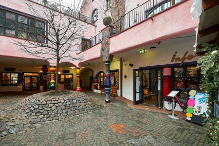 2022-01-02_FUJI_10-20mm_X-T2_HUNDERTWASSER-HAUS_DSF0054.jpg