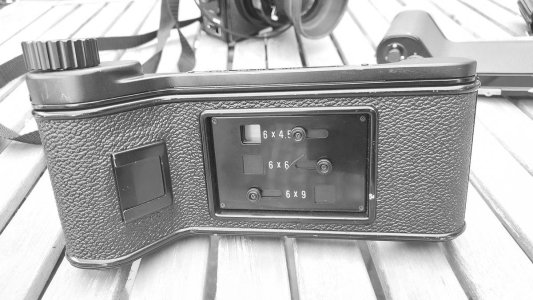 Mamiya-37.jpg Mamiya-37.jpg