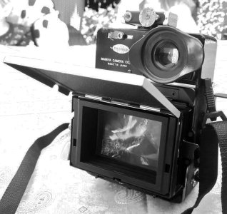 Mamiya-12.jpg Mamiya-12.jpg