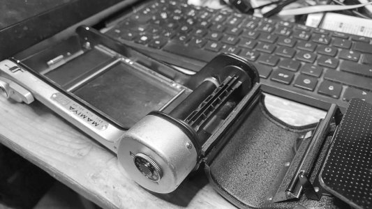 Mamiya-80.jpg Mamiya-80.jpg