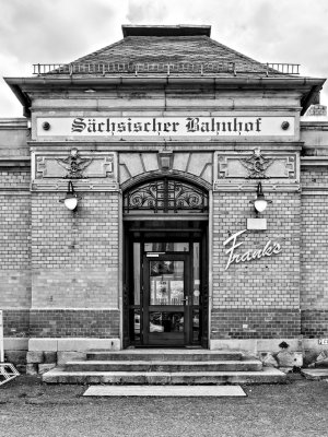 _DM26830_Radiant_Radiant.jpg _DM26830_Radiant_Radiant.jpg