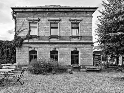 _DM26888_Radiant_Radiant.jpg _DM26888_Radiant_Radiant.jpg