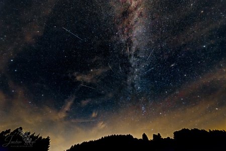 Perseiden2-Bearbeitet.jpg Perseiden2-Bearbeitet.jpg