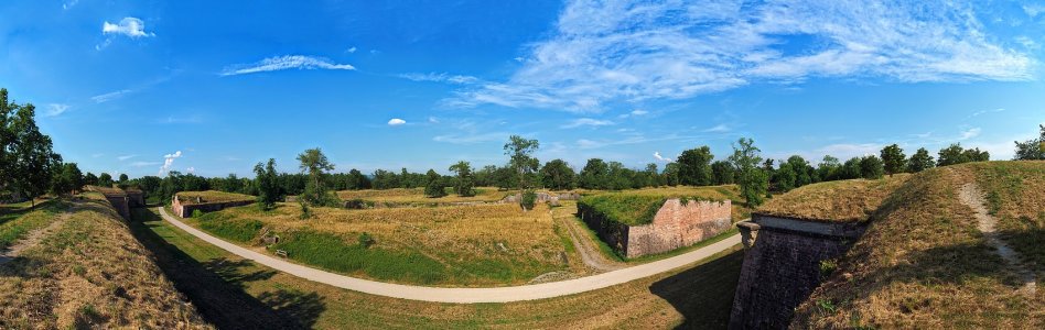 P7015481_stitch_ji_c.jpg P7015481_stitch_ji_c.jpg