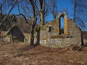 Arzlohe - Kapellenruine Zum heiligen Baum 05.jpg