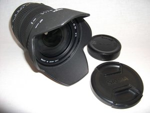 Sigma_18-200mm.JPG Sigma_18-200mm.JPG