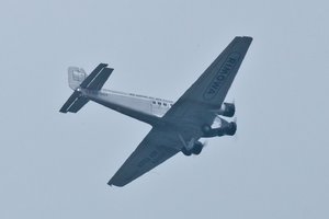 Tante JU-4.jpg Tante JU-4.jpg