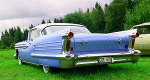 comp_Oldsmobile eighty-eight 1958 3.jpg