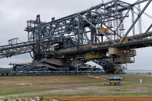 Abraumförderbrücke F60.jpg