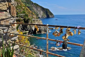 Via dell AmoreVia dell Amore Schlösser.jpg