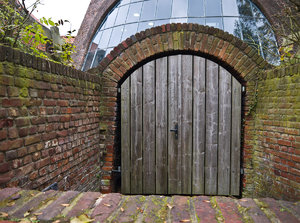 02-istdasdereingang.jpg 02-istdasdereingang.jpg