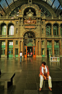 AntwerpTrainstation6.jpg