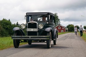 comp_Chevrolet-Confederate 1932.jpg